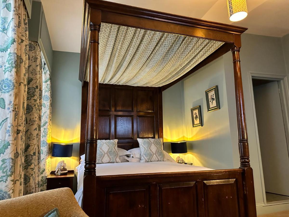 The George Inn 4*
