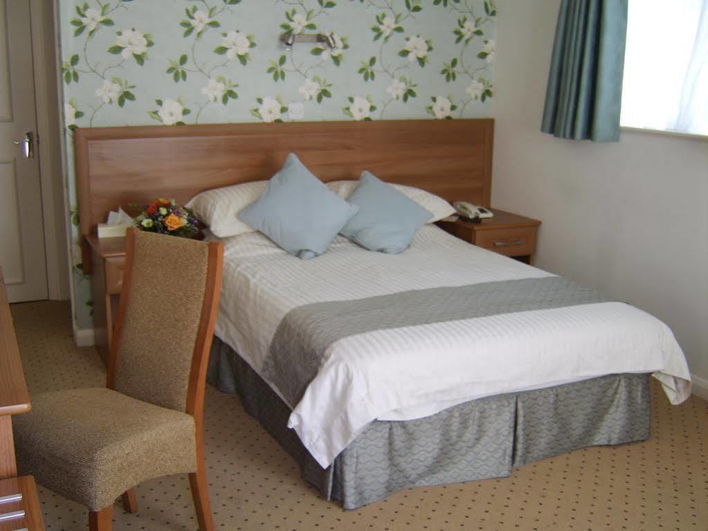 Inn The George